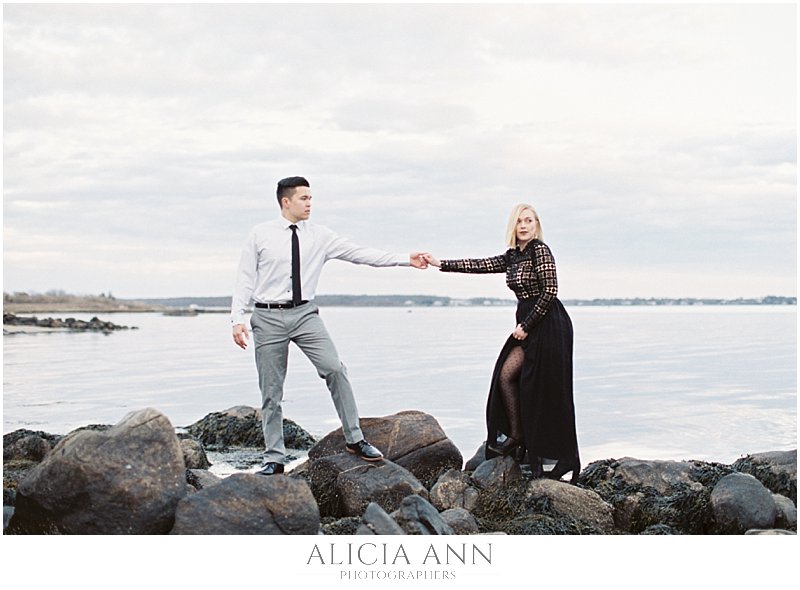 Beach engagement sessions in CT | Stonington CT photographers | CT shoreline wedding venues