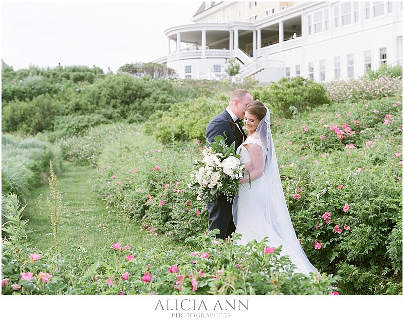The Ocean House gardens are just so gorgeous, and so pretty to take wedding photos in