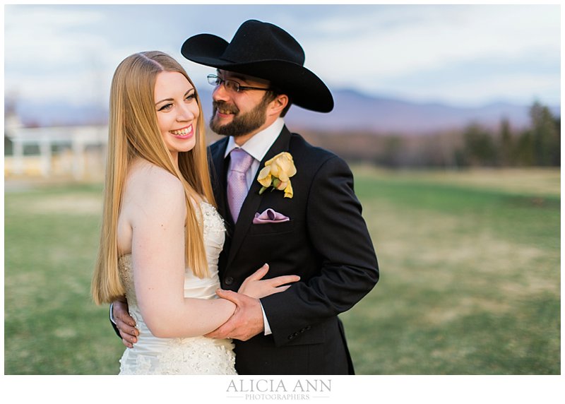 One of the things I loved most about shooting this mountain grand view resort wedding was that the light int he front was AMAZING!