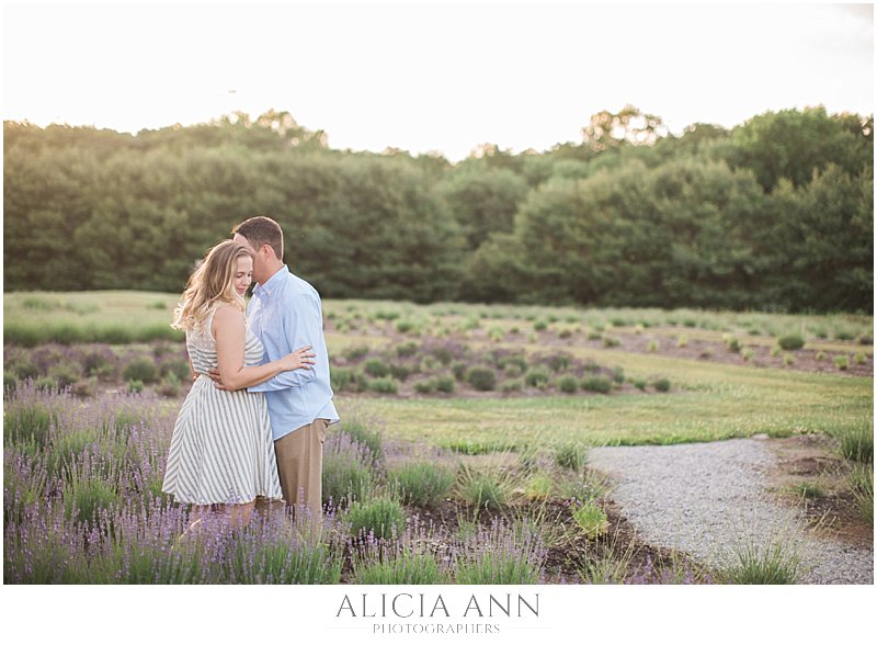 Lavender Pond Farm engagement session | Lavender pond farm high season | new haven county wedding photographers